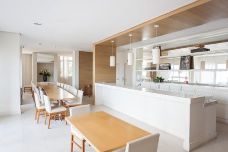 Apartamento para alugar com 137m², 2 quartos e 2 vagas Apartamento para alugar com 137m², 2 quartos e 2 vagasÁrea comum - Salão de festas