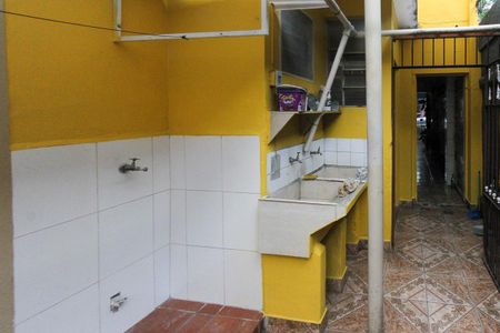 Casa à venda com 160m², 4 quartos e 3 vagas Casa à venda com 160m², 4 quartos e 3 vagasQuintal e Área de Serviço