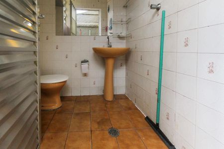 Casa à venda com 160m², 4 quartos e 3 vagas Casa à venda com 160m², 4 quartos e 3 vagasBanheiro de Serviço