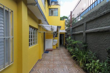 Casa à venda com 160m², 4 quartos e 3 vagas Casa à venda com 160m², 4 quartos e 3 vagasQuintal e Área de Serviço