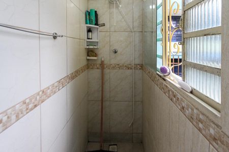 Casa à venda com 160m², 4 quartos e 3 vagas Casa à venda com 160m², 4 quartos e 3 vagascasa 2/banheiro