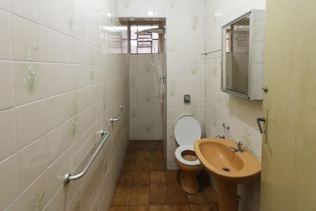 Casa à venda com 160m², 4 quartos e 3 vagas Casa à venda com 160m², 4 quartos e 3 vagasBanheiro