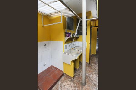 Casa à venda com 160m², 4 quartos e 3 vagas Casa à venda com 160m², 4 quartos e 3 vagasQuintal e Área de Serviço