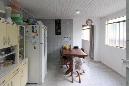 Casa à venda com 160m², 4 quartos e 3 vagas Casa à venda com 160m², 4 quartos e 3 vagascasa 2/cozinha