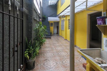 Casa à venda com 160m², 4 quartos e 3 vagas Casa à venda com 160m², 4 quartos e 3 vagasQuintal e Área de Serviço