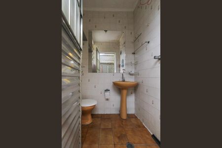 Casa à venda com 160m², 4 quartos e 3 vagas Casa à venda com 160m², 4 quartos e 3 vagasBanheiro de Serviço