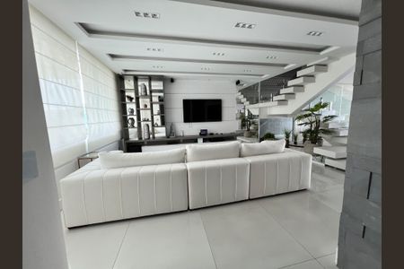 Casa à venda com 1200m², 4 quartos e 8 vagas Casa à venda com 1200m², 4 quartos e 8 vagasSala 2