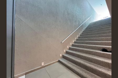 Casa à venda com 1200m², 4 quartos e 8 vagas Casa à venda com 1200m², 4 quartos e 8 vagasCorredor