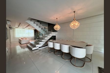 Casa à venda com 1200m², 4 quartos e 8 vagas Casa à venda com 1200m², 4 quartos e 8 vagasSala 2