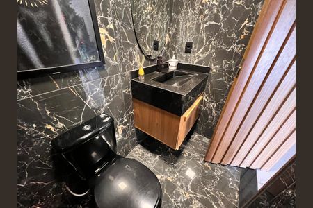 Casa à venda com 1200m², 4 quartos e 8 vagas Casa à venda com 1200m², 4 quartos e 8 vagasLavabo 2 do escritório