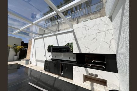 Casa à venda com 1200m², 4 quartos e 8 vagas Casa à venda com 1200m², 4 quartos e 8 vagasÁrea comum