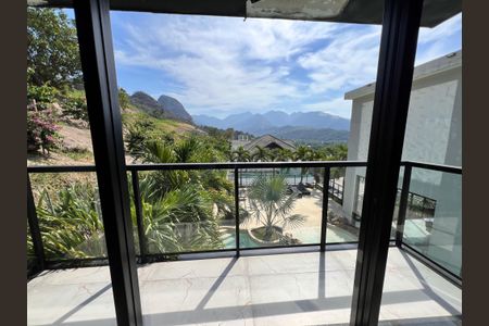 Casa à venda com 1200m², 4 quartos e 8 vagas Casa à venda com 1200m², 4 quartos e 8 vagasvaranda Escritório