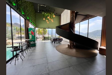 Casa à venda com 1200m², 4 quartos e 8 vagas Casa à venda com 1200m², 4 quartos e 8 vagasSala/Cozinha