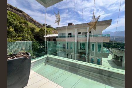 Casa à venda com 1200m², 4 quartos e 8 vagas Casa à venda com 1200m², 4 quartos e 8 vagasvaranda da suíte 3