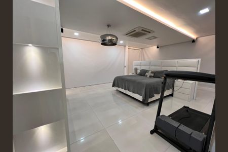 Casa à venda com 1200m², 4 quartos e 8 vagas Casa à venda com 1200m², 4 quartos e 8 vagassuíte 3