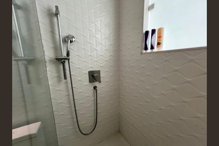 Casa à venda com 1200m², 4 quartos e 8 vagas Casa à venda com 1200m², 4 quartos e 8 vagasBanheiro da Suíte