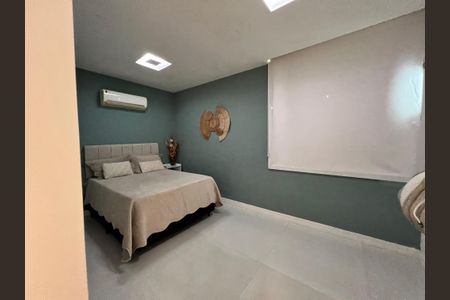 Casa à venda com 1200m², 4 quartos e 8 vagas Casa à venda com 1200m², 4 quartos e 8 vagassuíte