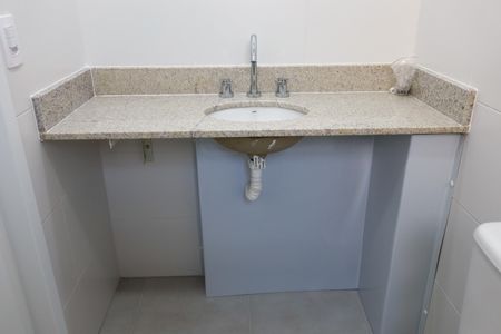 Apartamento à venda com 64m², 2 quartos e 2 vagas Apartamento à venda com 64m², 2 quartos e 2 vagasBanheiro da Suíte 2