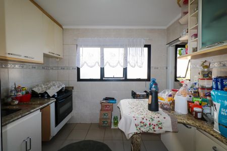 Apartamento à venda com 124m², 3 quartos e 2 vagas Apartamento à venda com 124m², 3 quartos e 2 vagasCozinha