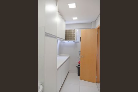 Apartamento à venda com 113m², 3 quartos e 2 vagas Apartamento à venda com 113m², 3 quartos e 2 vagasÁrea de Serviço