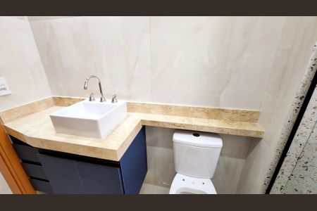 Apartamento à venda com 70m², 2 quartos e 1 vaga Apartamento à venda com 70m², 2 quartos e 1 vagaQuarto 01 Banheiro