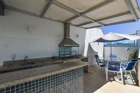 Apartamento à venda com 198m², 4 quartos e 2 vagas Apartamento à venda com 198m², 4 quartos e 2 vagasÁrea comum