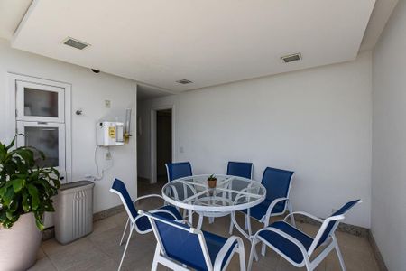 Apartamento à venda com 198m², 4 quartos e 2 vagas Apartamento à venda com 198m², 4 quartos e 2 vagasÁrea comum