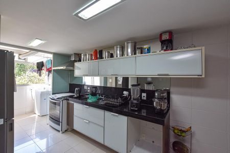 Apartamento à venda com 198m², 4 quartos e 2 vagas Apartamento à venda com 198m², 4 quartos e 2 vagasCozinha