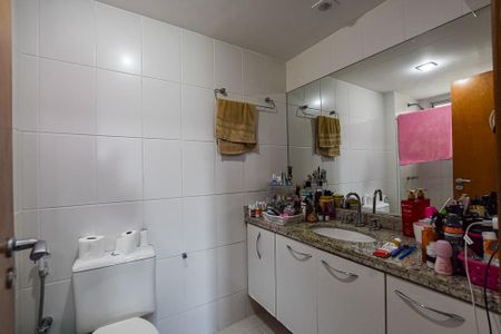 Apartamento à venda com 198m², 4 quartos e 2 vagas Apartamento à venda com 198m², 4 quartos e 2 vagasBanheiro da Suíte 2