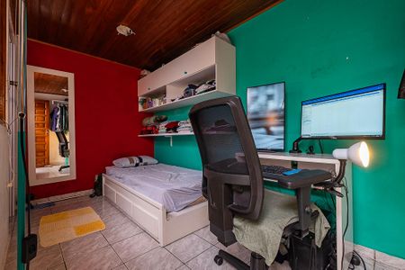 Casa à venda com 102m², 2 quartos e 2 vagas Casa à venda com 102m², 2 quartos e 2 vagasEdícula