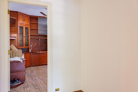 Casa à venda com 276m², 4 quartos e 4 vagas Casa à venda com 276m², 4 quartos e 4 vagasCorredor