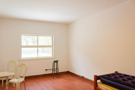 Casa à venda com 276m², 4 quartos e 4 vagas Casa à venda com 276m², 4 quartos e 4 vagasQuarto 1