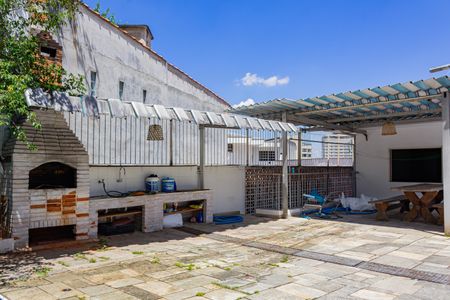 Casa à venda com 276m², 4 quartos e 4 vagas Casa à venda com 276m², 4 quartos e 4 vagasChurrasqueira