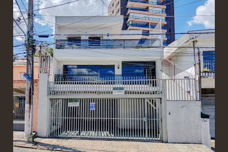 Casa à venda com 276m², 4 quartos e 4 vagas Casa à venda com 276m², 4 quartos e 4 vagasFachada/Plaquinha