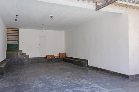 Casa à venda com 276m², 4 quartos e 4 vagas Casa à venda com 276m², 4 quartos e 4 vagasGaragem