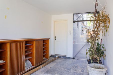 Casa à venda com 276m², 4 quartos e 4 vagas Casa à venda com 276m², 4 quartos e 4 vagasJardim