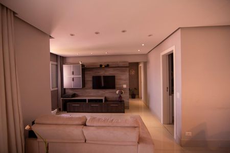 Apartamento para alugar com 85m², 2 quartos e 2 vagas Apartamento para alugar com 85m², 2 quartos e 2 vagasSala