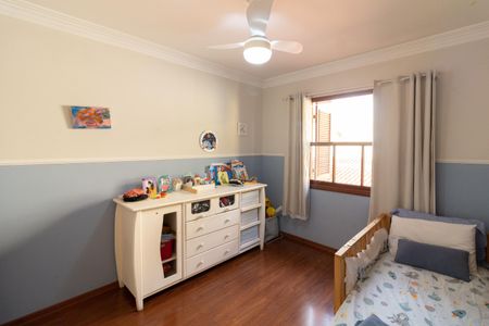 Casa à venda com 332m², 4 quartos e 4 vagas Casa à venda com 332m², 4 quartos e 4 vagasQuarto 2