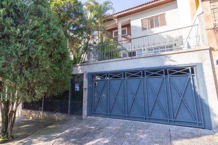 Casa à venda com 332m², 4 quartos e 4 vagas Casa à venda com 332m², 4 quartos e 4 vagasFachada e placa