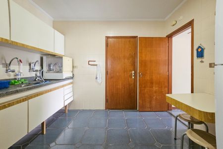 Apartamento para alugar com 161m², 3 quartos e 2 vagas Apartamento para alugar com 161m², 3 quartos e 2 vagasCozinha
