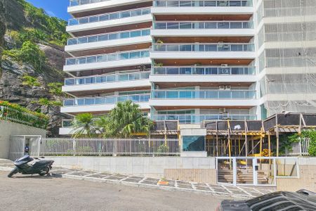 Apartamento para alugar com 161m², 3 quartos e 2 vagas Apartamento para alugar com 161m², 3 quartos e 2 vagasFachada