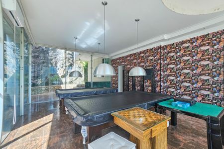 Apartamento para alugar com 161m², 3 quartos e 2 vagas Apartamento para alugar com 161m², 3 quartos e 2 vagasÁrea comum