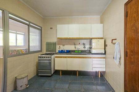 Apartamento para alugar com 161m², 3 quartos e 2 vagas Apartamento para alugar com 161m², 3 quartos e 2 vagasCozinha