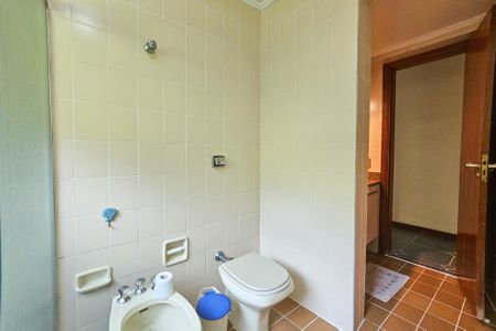 Apartamento para alugar com 161m², 3 quartos e 2 vagas Apartamento para alugar com 161m², 3 quartos e 2 vagasBanheiro da Suíte