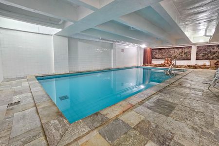 Apartamento para alugar com 161m², 3 quartos e 2 vagas Apartamento para alugar com 161m², 3 quartos e 2 vagasÁrea comum - Piscina