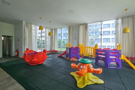 Apartamento para alugar com 161m², 3 quartos e 2 vagas Apartamento para alugar com 161m², 3 quartos e 2 vagasÁrea Comum - Playground