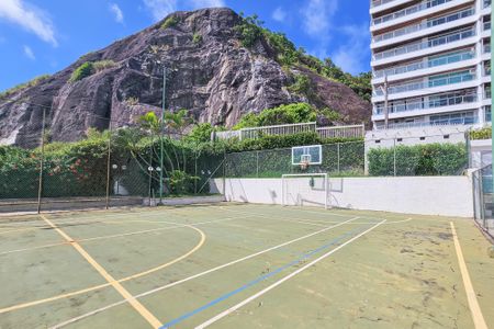 Apartamento para alugar com 161m², 3 quartos e 2 vagas Apartamento para alugar com 161m², 3 quartos e 2 vagasÁrea comum