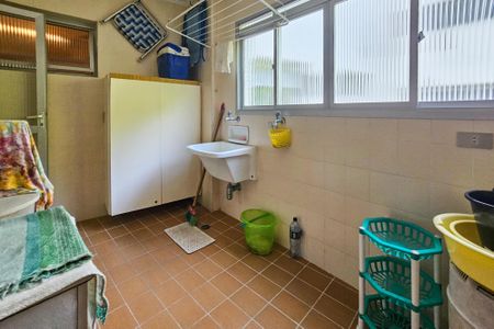 Apartamento para alugar com 161m², 3 quartos e 2 vagas Apartamento para alugar com 161m², 3 quartos e 2 vagasÁrea de serviço