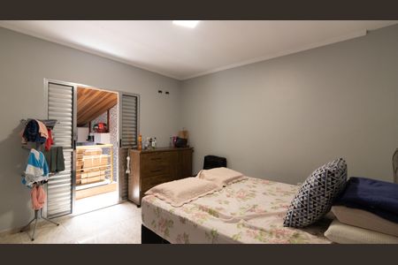 Casa à venda com 300m², 5 quartos e 4 vagas Casa à venda com 300m², 5 quartos e 4 vagasSuíte