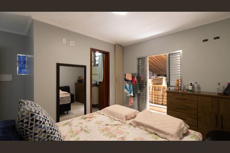 Casa à venda com 300m², 5 quartos e 4 vagas Casa à venda com 300m², 5 quartos e 4 vagasSuíte